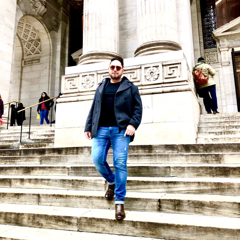 Meet your Posher, Luis - Picture 7 of 8